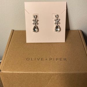 Brand new never worn Olive & Piper Camille Drop earrings in silver.
